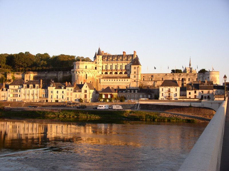 Ambroise - Ch&acirc;teau & Loire river