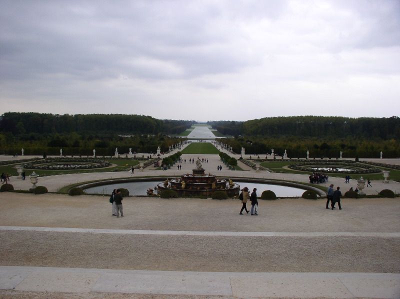 Versaille - gardens & manmade canal