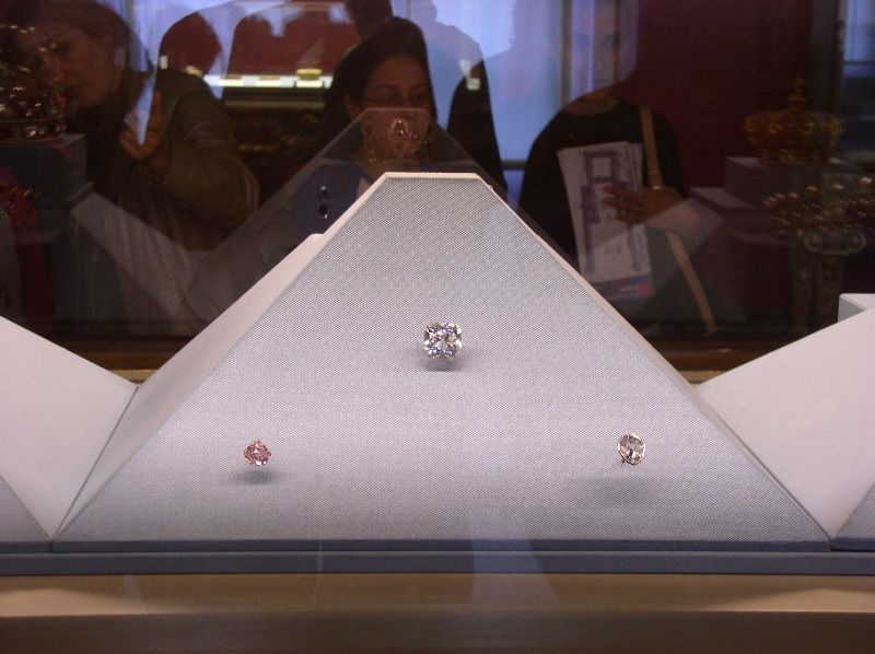 The Louvre - huge diamond