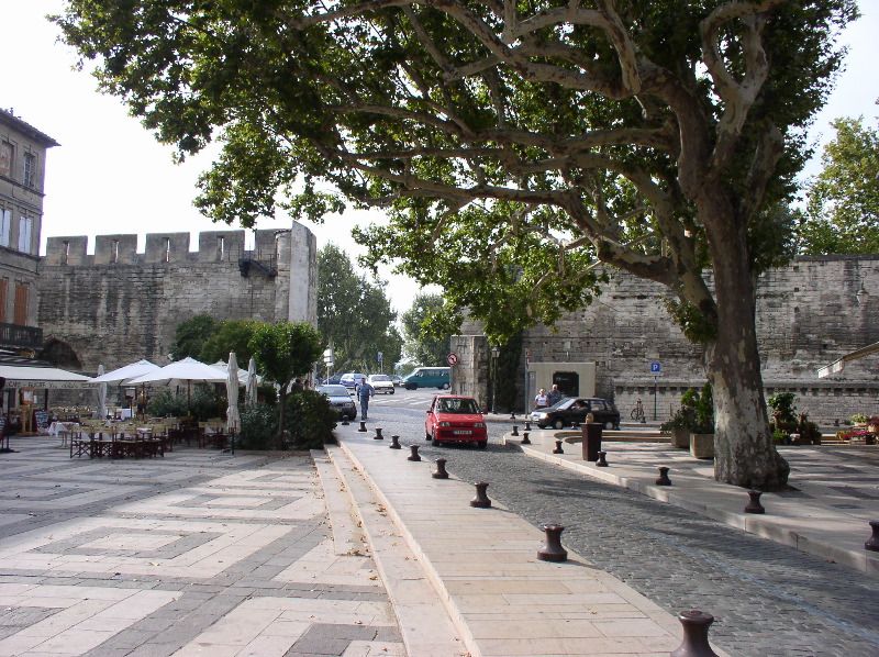 Avignon - entrance