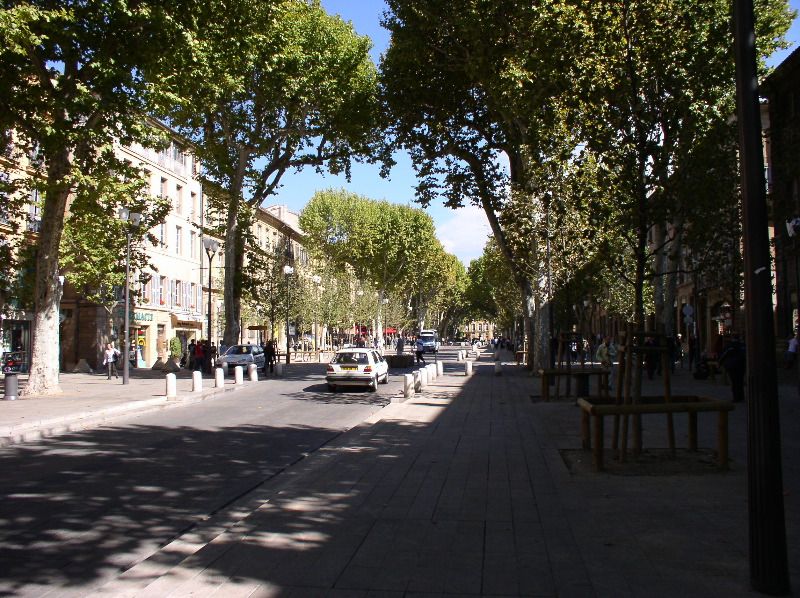 Aix-en-Provence - Cours Mirabeau